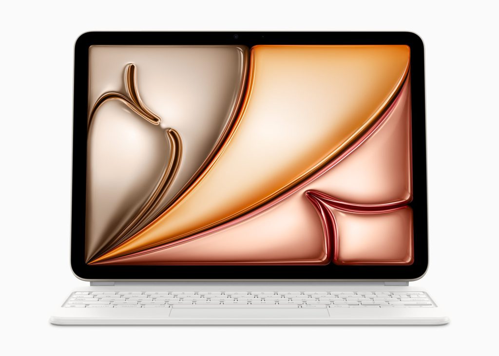 Apple iPad Air and Magic Keyboard 01 240507 min