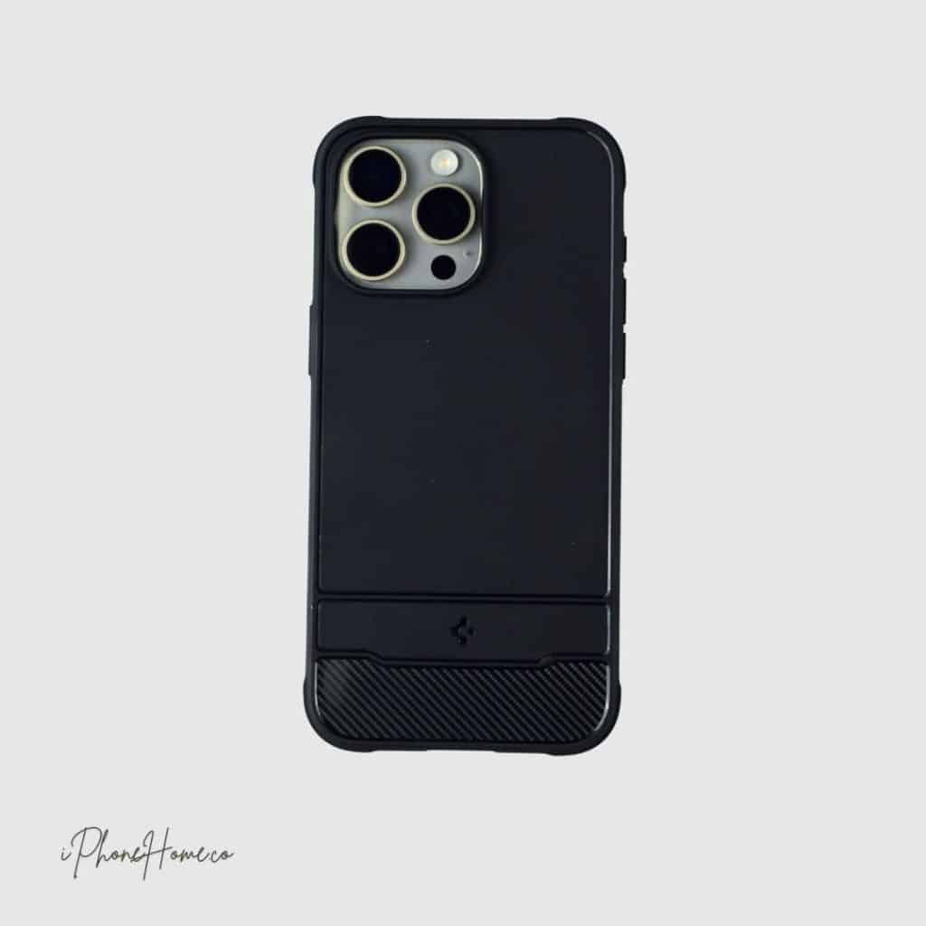 قاب اسپیگن Rugged Armor Megafit مشکی مات مناسب iPhone 15 Pro Max (4901)