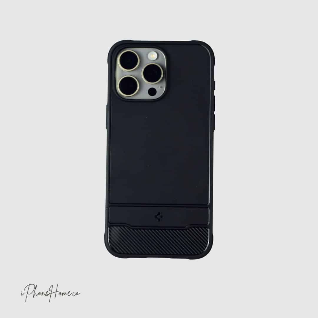 قاب اسپیگن Rugged Armor Megafit مشکی مات مناسب iPhone 15 Pro Max (4901)